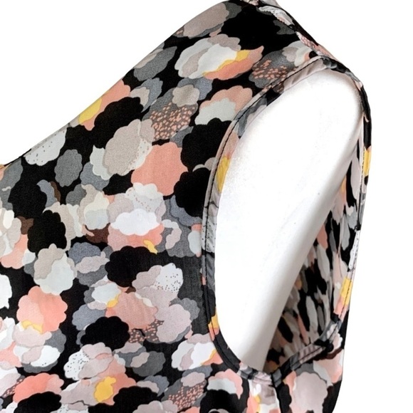 Notations Sleeveless Blouse - Picture 4 of 9